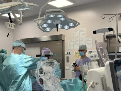 Roboty opanowały sale operacyjne? Tak pracuje ortopedyczne ramię