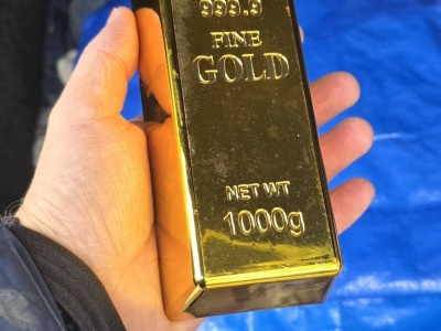 Straciła 5 tysięcy zł przez fałszywą paczkę