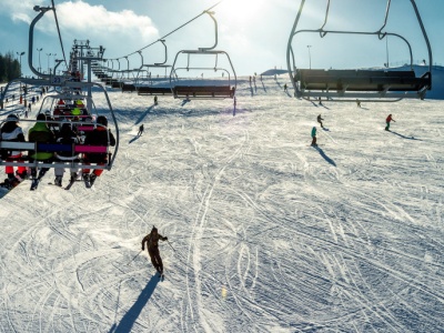 Narciarski raj w Małopolsce alternatywą dla Tatr. Tydzień tańszy nawet o 500 zł