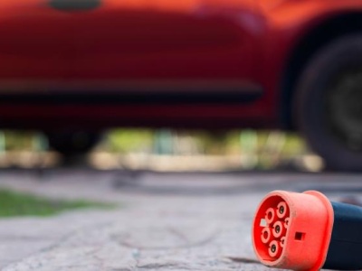 Złodzieje paraliżują elektromobilność w Europie. Fala kradzieży dotarła z Niemiec do Polski