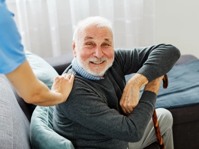 Bon senioralny. Dla kogo, od kiedy i w jakiej formie? Wyjaśnienia ministerstwa