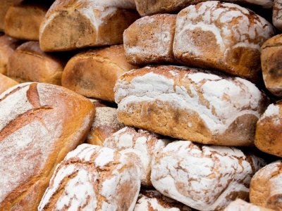 Pilne wycofanie pieczywa ze sprzedaży. W chlebach i bułkach mogą być odłamki szkła