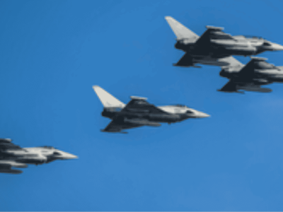 Potężny huk nad Trójmiastem zaniepokoił mieszkańców. Wojsko wydało komunikat