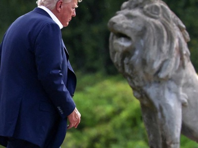 Goldman Sachs podniósł prognozę cen złota, Ubisoft reorganizuje, Trump wycofał część gróźb w Davos (Najważniejsze informacje dnia)