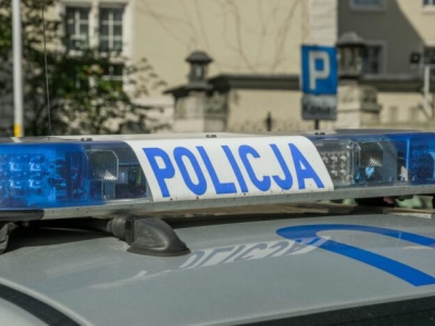 Bezpańskie psy i porządek na placu zabaw. Policja w Kłomnicach wyznacza priorytety na pierwsze półrocze 2026