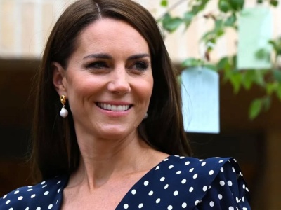 Ten odcień odmładza i pasuje każdemu. Maple bronde podbija zimowe trendy