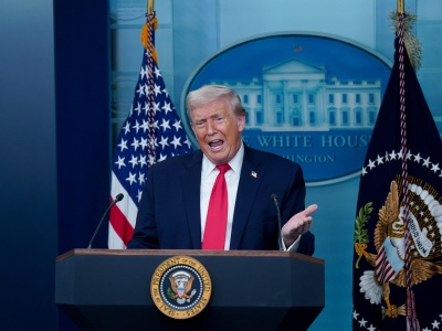 Trump: JPMorgan zamknął moje konta z powodów politycznych. Pozew na 5 mld dol.