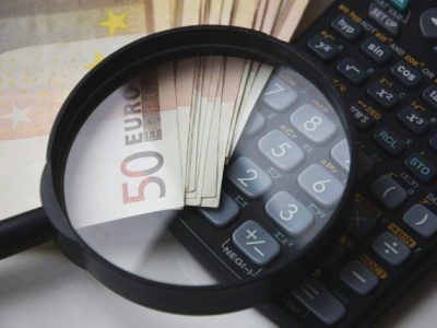 Praca w finansach: jakie zarobki i perspektywy?