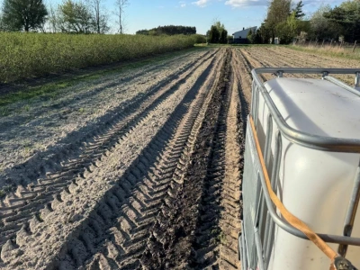 Lepsze wykorzystanie nawozów i wody, wyższe plony? Tak, ale korzyści z wysokiego udziału próchnicy w glebie jest znacznie więcej!