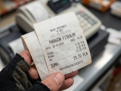 Skarbówka apeluje: nie daj się oszukać przy kasie. Wystarczy szczegół i możesz złożyć donos