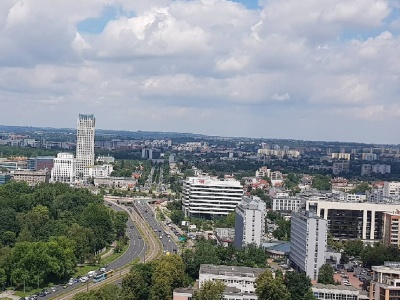 Ile trzeba zarabiać, żeby kupić w Krakowie standardowe 50 m²