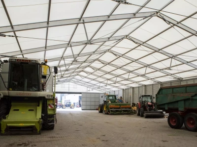 Jak przezimować kombajn zbożowy? Co z paliwem? Praktyczne wskazówki dla rolników