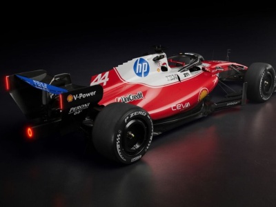 Ferrari SF-26 już jeździ. Hamilton ochrzcił auto w mokrym Fiorano