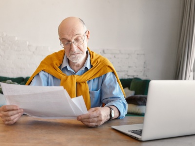 Seniorzy zmieniają priorytety finansowe. Na co chcą wydawać więcej, a na co mniej