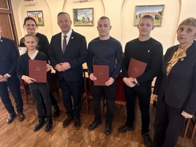 Burmistrz Wolborza wręczył stypendia
