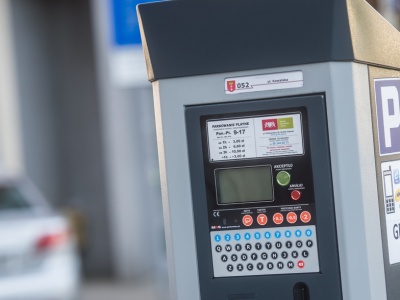 Problem z parkowaniem na Dolnym Mieście w Gdańsku. Gdański radny znalazł rozwiązanie