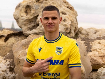 Strzelił 14 goli w 18 meczach. Rewelacja rundy wraca do Arki