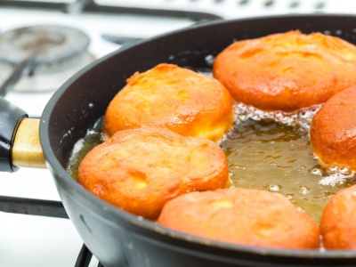 Zapomnij o pączkach z różą! Na tłusty czwartek przygotuj pączki wytrawne i zaskocz rodzinę