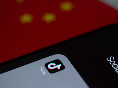 TikTok bez Chin, ale z MAGA? Umowa Trumpa budzi strach użytkowników