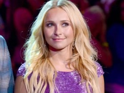 Walczyła z uzależnieniami i depresją. O wszystkim opowie w autobiografii