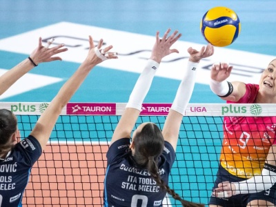 Pałac miał piłki meczowe na 3:0! Siatkarki Stali odwróciły losy ligowego starcia