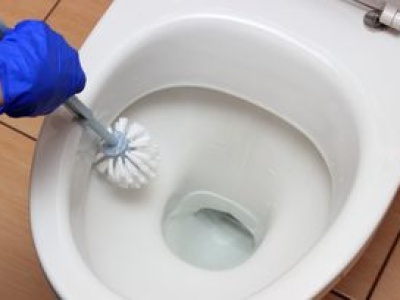 Wsyp do muszli klozetowej. W mig zapomnisz o żółtych smugach