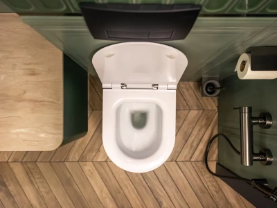 Miały być bezpieczne. Dziś są jednym z największych wrogów kanalizacji