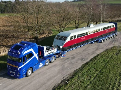 Volvo FH16 780 Aero XXL w transporcie historycznego pociągu marki Bugatti