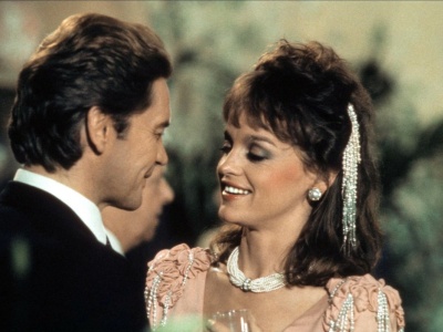 Grała pierwszą Fallon Carrington w 