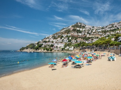 Kierunek: Costa Brava ☀️🥘 Tydzień w 4* hotelu z wyżywieniem na hiszpańskim wybrzeżu od 2168 PLN 😎