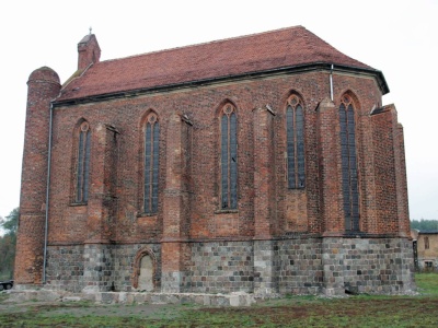 Kaplica owiana grozą i tajemnicą. Na namiocie archeologów pojawił się przerażający napis