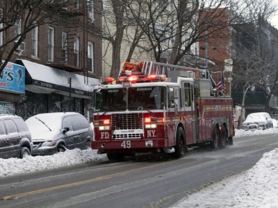Jedna osoba zginęła, a 14 zostało rannych po wybuchu gazu w budynku na Bronksie