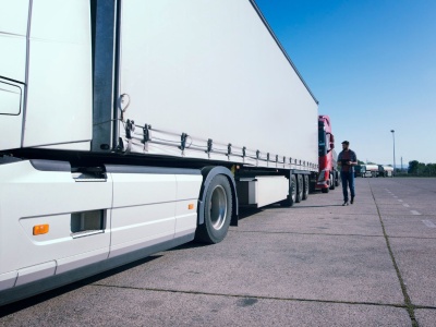 Brakuje kierowców ciężarówek. Chcą masowo sprowadzić ich z Turcji