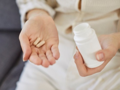 Działa zbawiennie na jelita, wspomaga odporność. Zalety colostrum docenią dzieci i dorośli