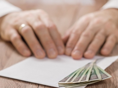 Wykluczeni i wypychani na czarny rynek. Lichwa nowym problemem społecznym?