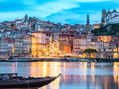 Łagodna zima, niskie ceny i liczne zabytki. Odwiedź to miasto, nim ruszą do niego tłumy