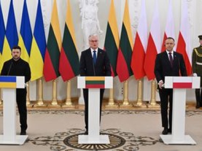 Ukraina w Unii Europejskiej: Nawrocki studzi oczekiwania Zełenskiego