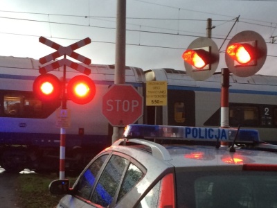 Niespokojna niedziela na torach. Kolejne zderzenie z pociągiem. Są ranni