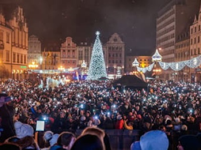 Po Światełku do Nieba pękło 100 milionów złotych. WOŚP gra dla „zdrowych brzuszków”