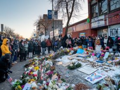 USA grozi shutdown? Demokraci obudzeni po Minneapolis