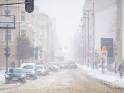 W poniedziałek cieplej, ale uwaga na mgły i gołoledź!