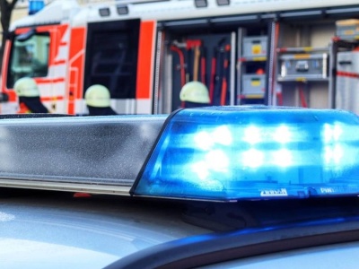 Samochód wjechał w dom, są poszkodowani. Groźny wypadek w Płocku