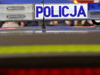 Dwuletnie dziecko ranne po strzale z broni myśliwskiej w gminie Pasym. Sprawę bada prokuratura