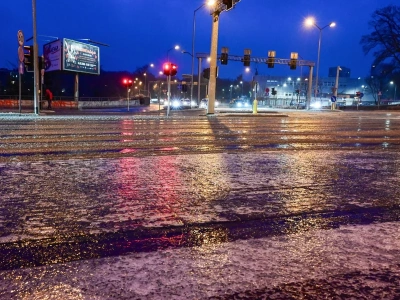 Katastrofalne warunki pogodowe w Polsce. Tutaj odwołano lekcje, jest pilny apel