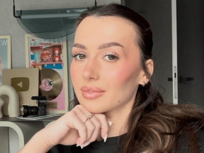 Wersow sprzedaje bluzę z wielkim nadrukiem swojej twarzy. Cena zwala z nóg!