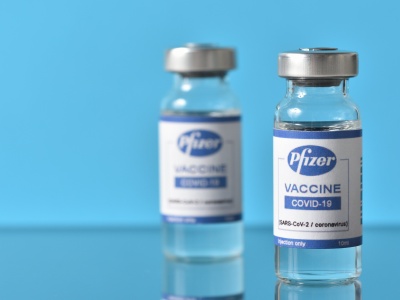 Trwa spór z Pfizerem. Eksperci ostrzegali: Argument o wojnie może nie wystarczyć