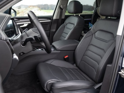 Rodzinny SUV Volkswagena z masażem i domykaniem drzwi mocno tanieje. Cena spadła poniżej 300 tys. zł