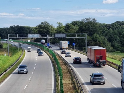 Nowy odcinkowy pomiar prędkości wystartował. Kierowcy czują zaciskającą się pętle