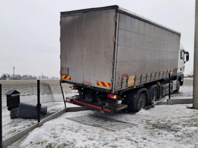Wypadki, zamarznięta sieć trakcyjna, zamknięte szkoły, wszędzie lód! Ciężki dzień w regionie