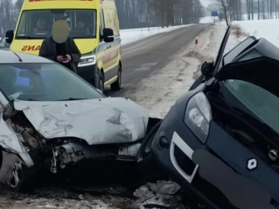 Poranna kolizja w gminie Czyżew. Trudne warunki na drogach